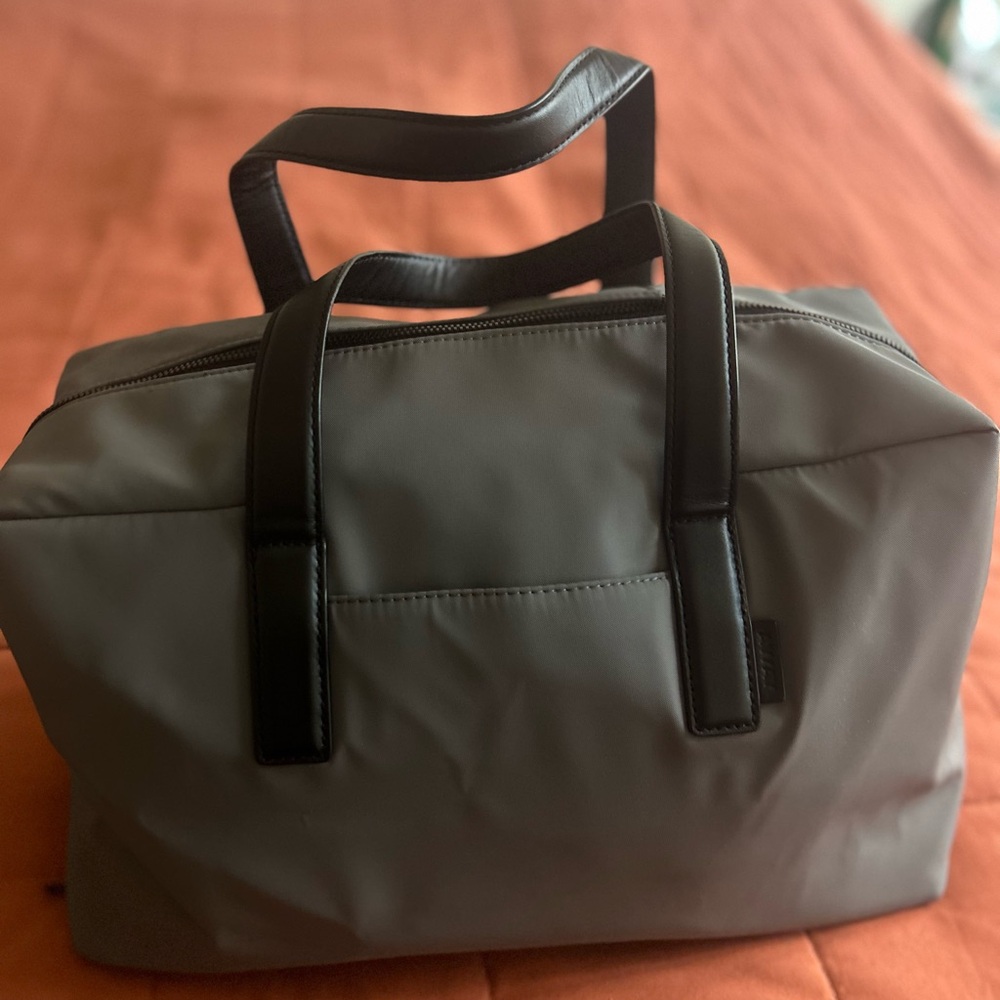 Away The Everywhere Bag in gray